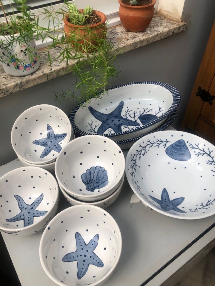 Conjunto de tigelas com estrelas do mar